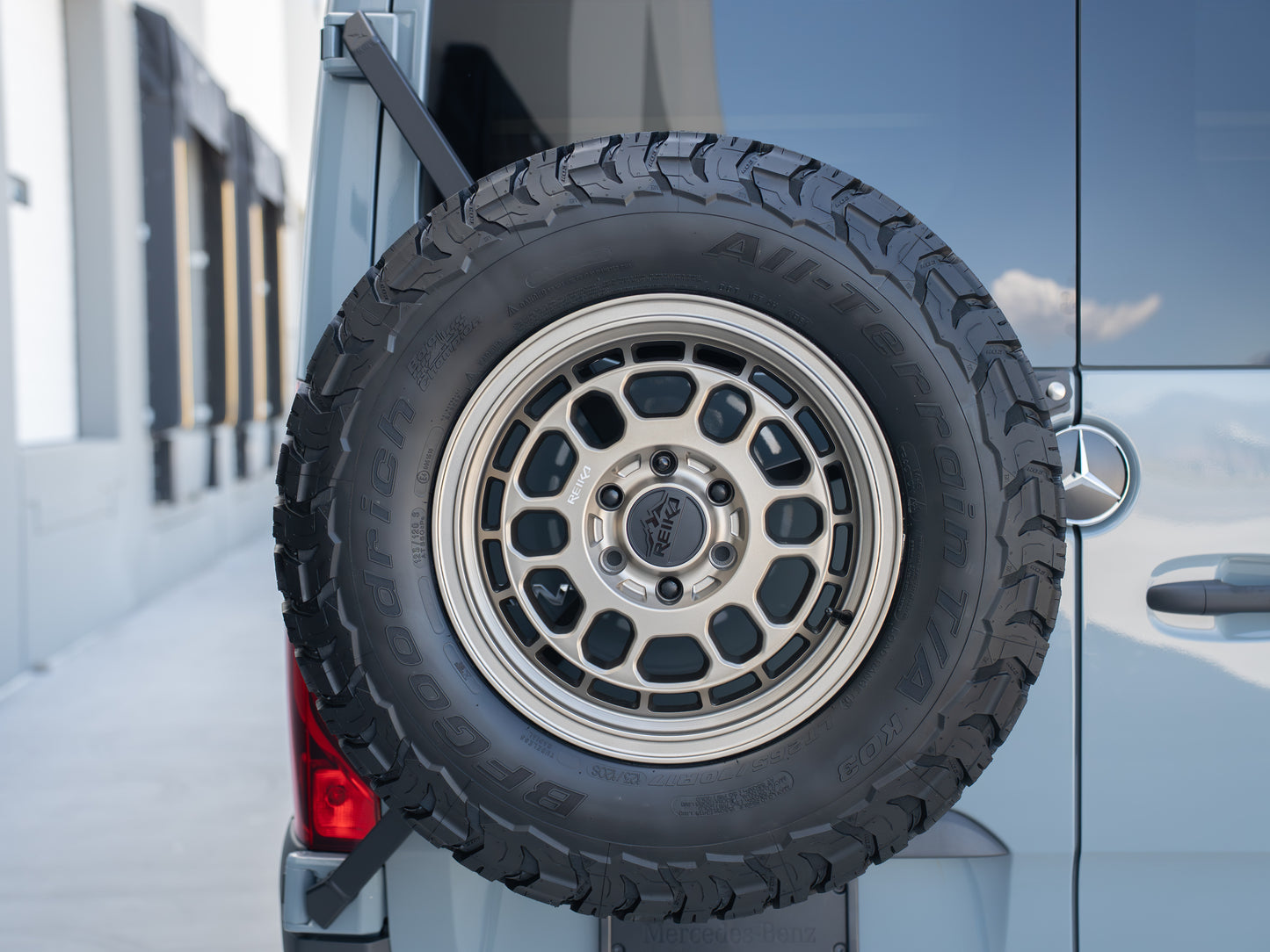 Mercedes Sprinter Tire Carrier